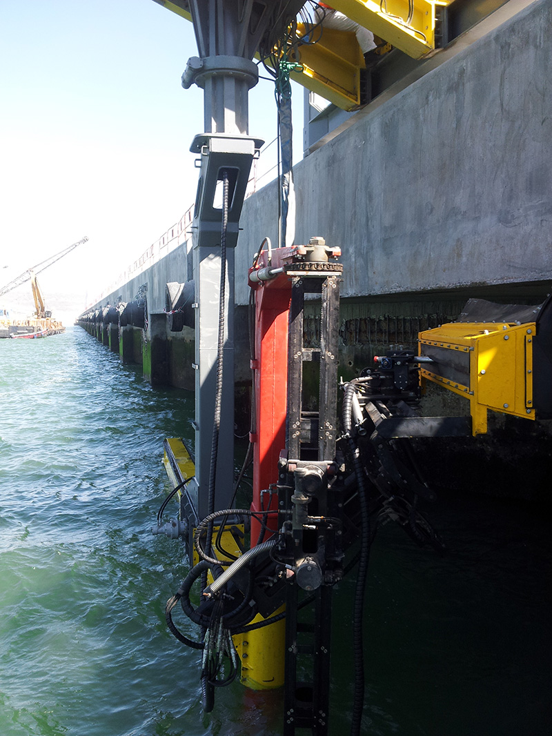 Quay wall jet – hydro demolition device for underwater use Images