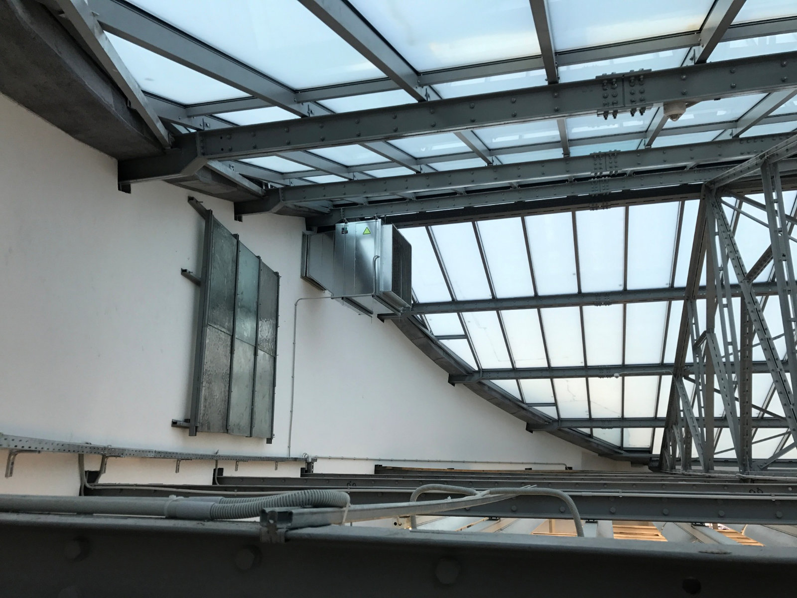 Reinforcment of the Steel Roof of the Hellenic Parlaiment